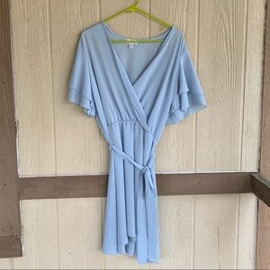 EUC BEAUTIFUL LIGHT BLUE WRAP DRESS SIZE LARGE